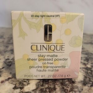 Clinique Stay-Matte Sheer Pressed Powder - 22 Stay Light Neutral